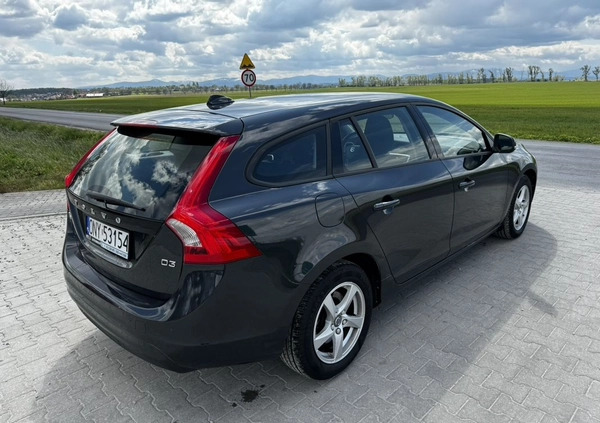 Volvo V60 cena 39999 przebieg: 235000, rok produkcji 2015 z Pajęczno małe 436